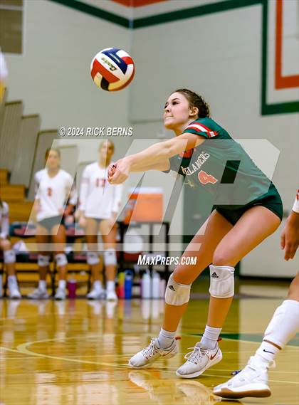 Thumbnail 2 in The Woodlands vs Grand Oaks photogallery.