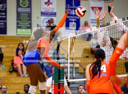 Thumbnail 3 in The Woodlands vs Grand Oaks photogallery.