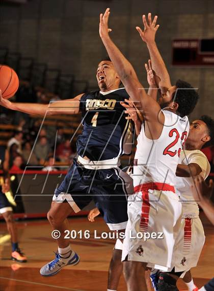 Thumbnail 3 in Village Christian vs. St. John Bosco (Nike Extravaganza) photogallery.