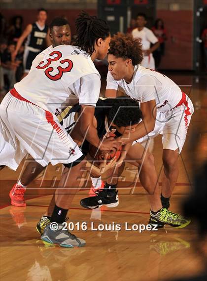 Thumbnail 1 in Village Christian vs. St. John Bosco (Nike Extravaganza) photogallery.