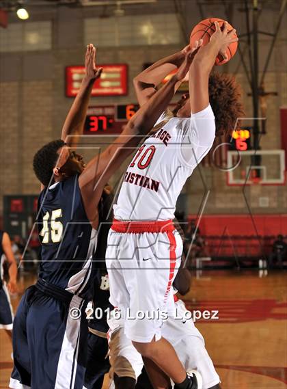 Thumbnail 1 in Village Christian vs. St. John Bosco (Nike Extravaganza) photogallery.