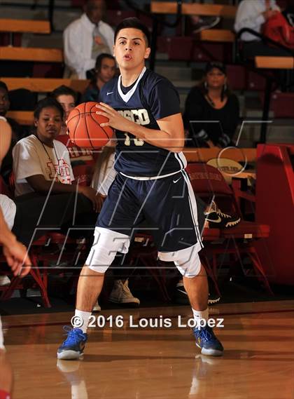 Thumbnail 2 in Village Christian vs. St. John Bosco (Nike Extravaganza) photogallery.