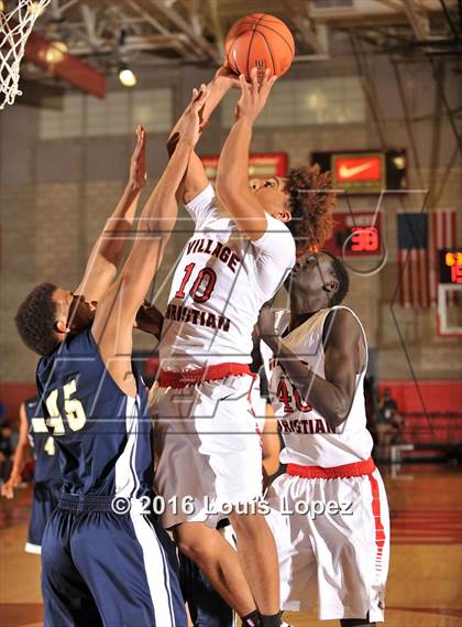 Thumbnail 2 in Village Christian vs. St. John Bosco (Nike Extravaganza) photogallery.