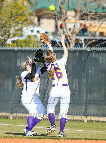 Thumbnail 1 in Centennial vs Sanger (LCS/Argyle Softball Tournament) photogallery.