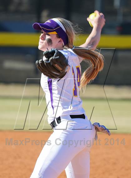 Thumbnail 1 in Centennial vs Sanger (LCS/Argyle Softball Tournament) photogallery.