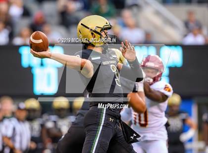 Thumbnail 3 in Cardinal Hayes vs. St. Joseph Regional photogallery.