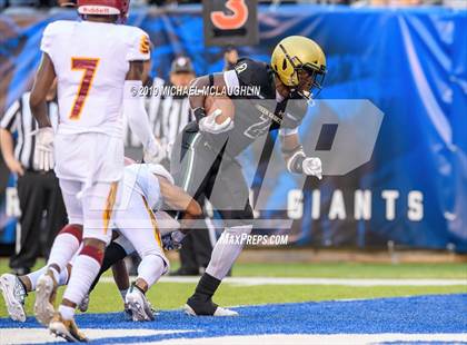 Thumbnail 3 in Cardinal Hayes vs. St. Joseph Regional photogallery.