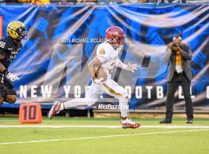 Thumbnail 3 in Cardinal Hayes vs. St. Joseph Regional photogallery.