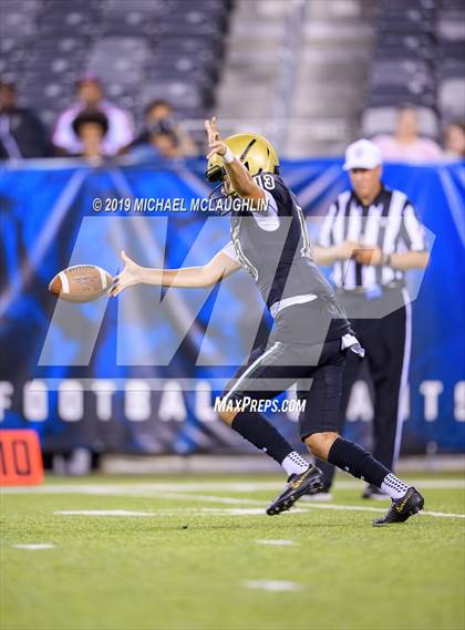 Thumbnail 1 in Cardinal Hayes vs. St. Joseph Regional photogallery.