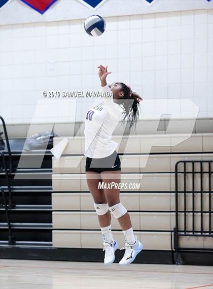 Thumbnail 1 in  Archer School for Girls vs Chaminade (Viewpoint Invitational) photogallery.
