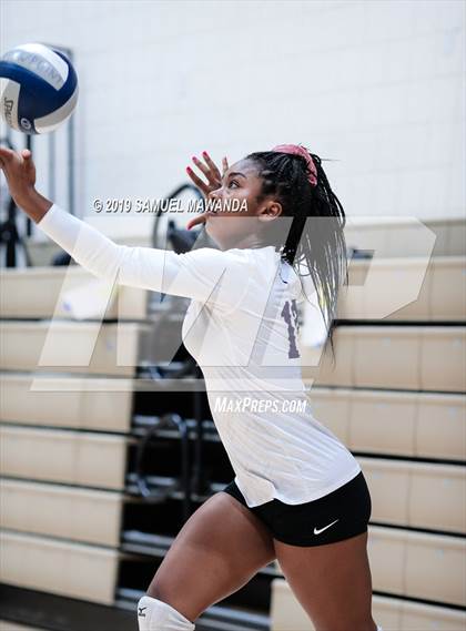 Thumbnail 2 in  Archer School for Girls vs Chaminade (Viewpoint Invitational) photogallery.