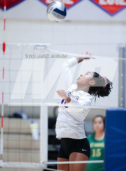 Thumbnail 1 in  Archer School for Girls vs Chaminade (Viewpoint Invitational) photogallery.