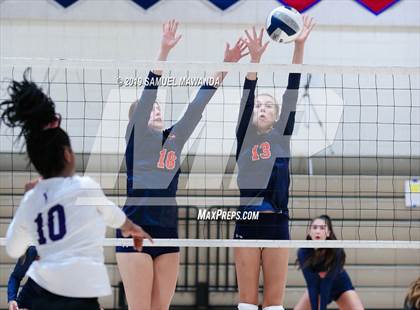 Thumbnail 3 in  Archer School for Girls vs Chaminade (Viewpoint Invitational) photogallery.