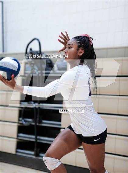 Thumbnail 1 in  Archer School for Girls vs Chaminade (Viewpoint Invitational) photogallery.