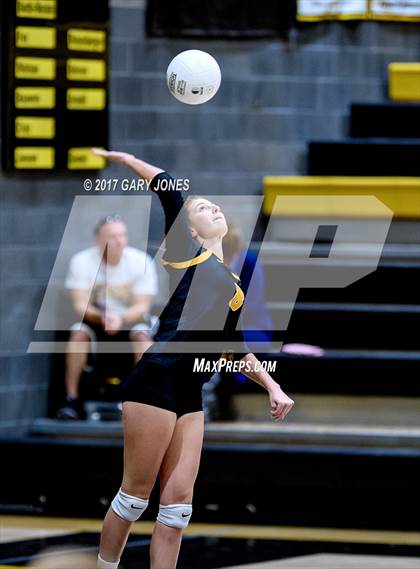 Thumbnail 3 in Whitney @ Del Oro photogallery.