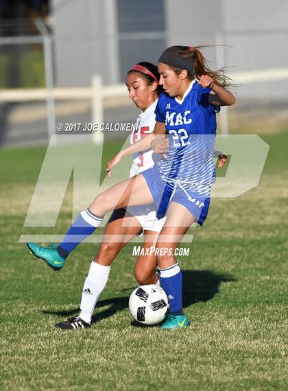 Thumbnail 2 in MacArthur [Douglas] vs Lee [Robert E.] photogallery.