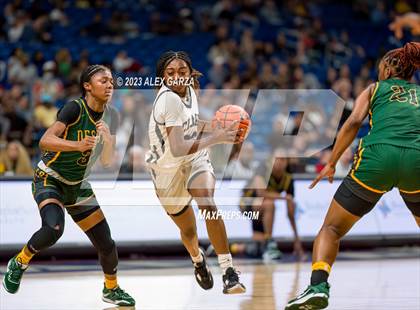 Thumbnail 2 in Clark vs desoto (UIL 6A Basketball State final) photogallery.