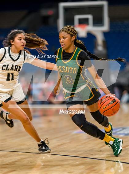 Thumbnail 3 in Clark vs desoto (UIL 6A Basketball State final) photogallery.