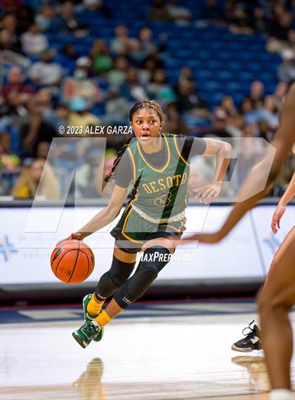 Thumbnail 3 in Clark vs desoto (UIL 6A Basketball State final) photogallery.