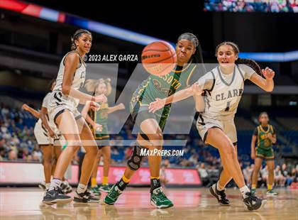 Thumbnail 1 in Clark vs desoto (UIL 6A Basketball State final) photogallery.