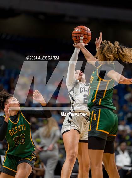 Thumbnail 2 in Clark vs desoto (UIL 6A Basketball State final) photogallery.