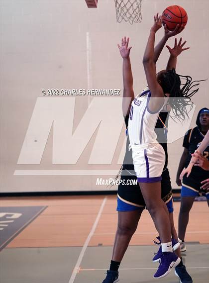 Thumbnail 2 in Washington vs. Alvarado (Aggieland Invitational) photogallery.