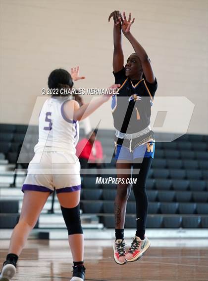 Thumbnail 2 in Washington vs. Alvarado (Aggieland Invitational) photogallery.