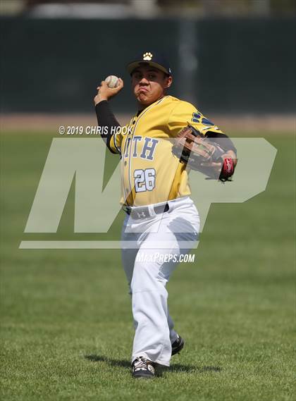 Thumbnail 1 in Catalina Foothills vs. Faith Christian (Lancer Classsic) photogallery.