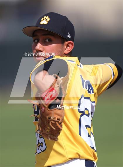 Thumbnail 3 in Catalina Foothills vs. Faith Christian (Lancer Classsic) photogallery.