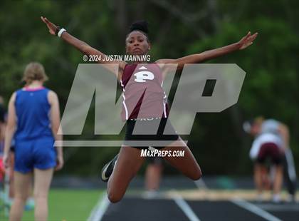 Thumbnail 3 in AAA 3A Region 7 Sr. District Meet photogallery.