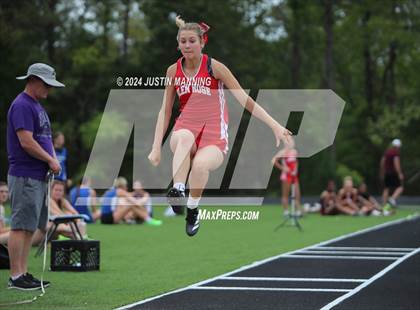 Thumbnail 3 in AAA 3A Region 7 Sr. District Meet photogallery.