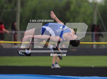 Thumbnail 3 in AAA 3A Region 7 Sr. District Meet photogallery.