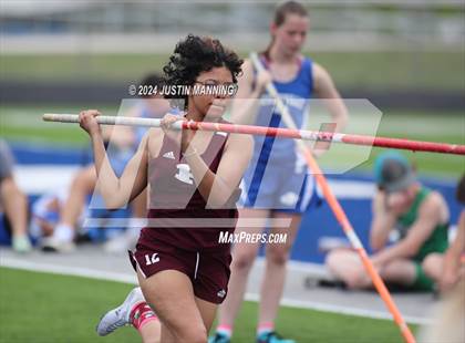 Thumbnail 1 in AAA 3A Region 7 Sr. District Meet photogallery.