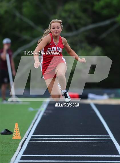 Thumbnail 3 in AAA 3A Region 7 Sr. District Meet photogallery.