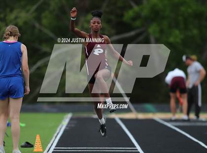 Thumbnail 2 in AAA 3A Region 7 Sr. District Meet photogallery.