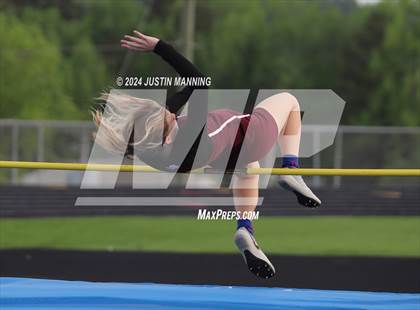Thumbnail 2 in AAA 3A Region 7 Sr. District Meet photogallery.