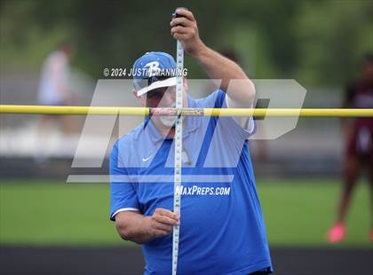 Thumbnail 1 in AAA 3A Region 7 Sr. District Meet photogallery.