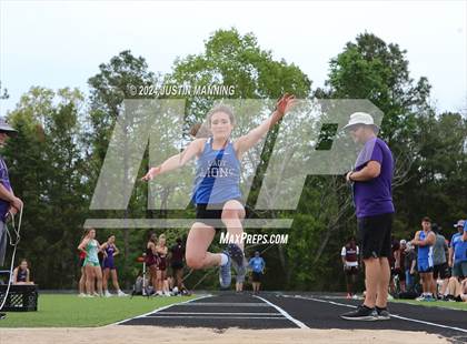 Thumbnail 1 in AAA 3A Region 7 Sr. District Meet photogallery.