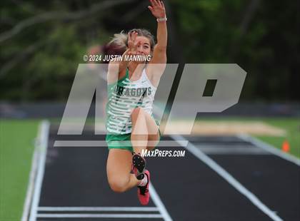 Thumbnail 2 in AAA 3A Region 7 Sr. District Meet photogallery.