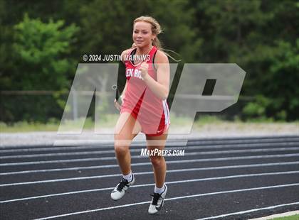 Thumbnail 1 in AAA 3A Region 7 Sr. District Meet photogallery.