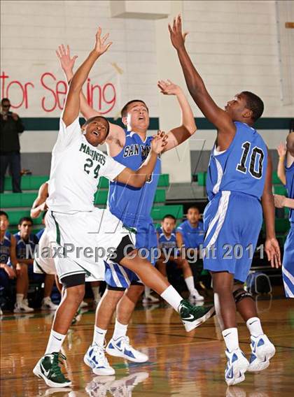 Thumbnail 2 in San Marino vs. St. Monica (Tip-Off Classic) photogallery.