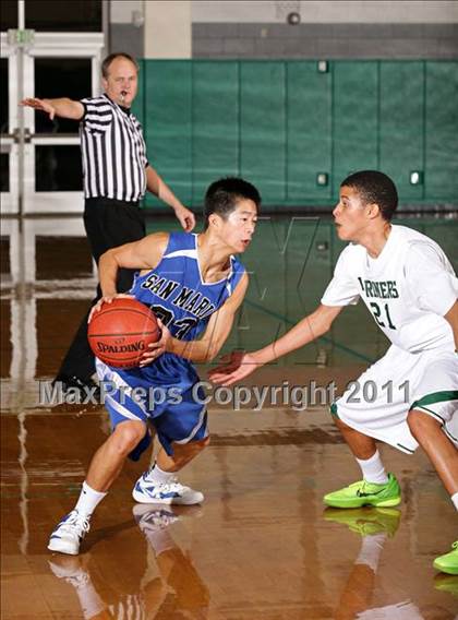Thumbnail 1 in San Marino vs. St. Monica (Tip-Off Classic) photogallery.
