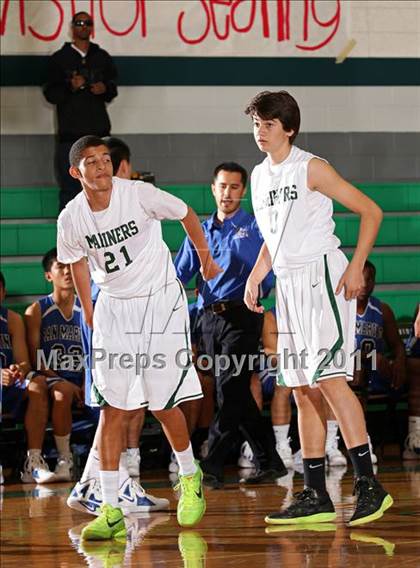 Thumbnail 2 in San Marino vs. St. Monica (Tip-Off Classic) photogallery.