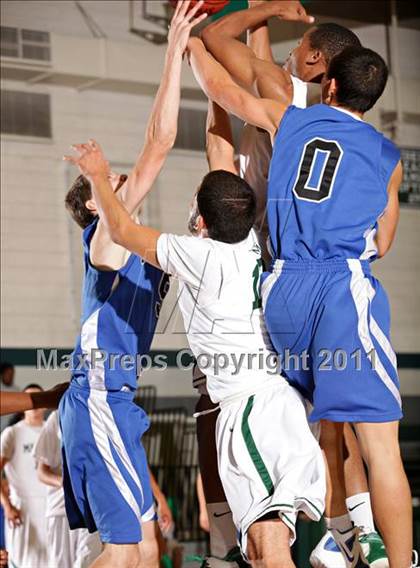 Thumbnail 1 in San Marino vs. St. Monica (Tip-Off Classic) photogallery.