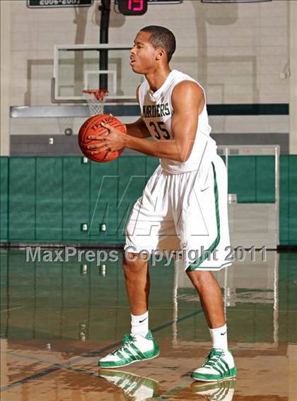 Thumbnail 2 in San Marino vs. St. Monica (Tip-Off Classic) photogallery.
