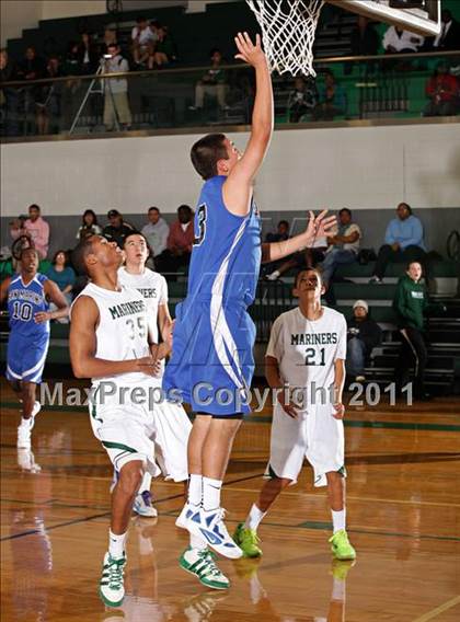Thumbnail 1 in San Marino vs. St. Monica (Tip-Off Classic) photogallery.