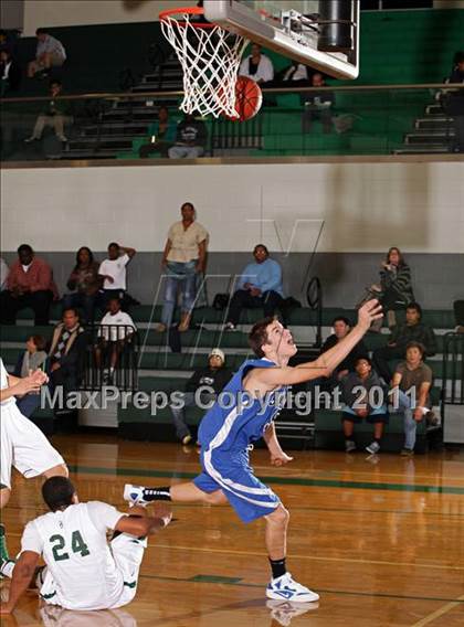 Thumbnail 1 in San Marino vs. St. Monica (Tip-Off Classic) photogallery.
