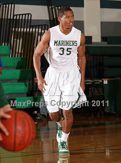 Thumbnail 1 in San Marino vs. St. Monica (Tip-Off Classic) photogallery.