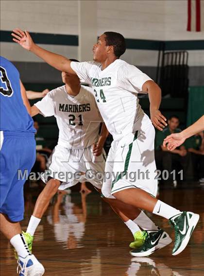 Thumbnail 2 in San Marino vs. St. Monica (Tip-Off Classic) photogallery.