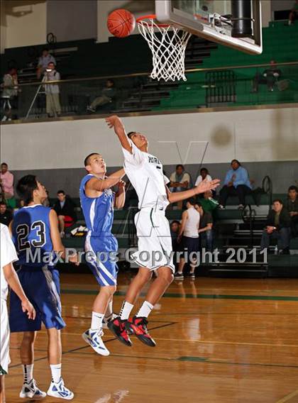 Thumbnail 2 in San Marino vs. St. Monica (Tip-Off Classic) photogallery.